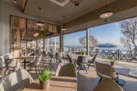 Hotel Avra by Smile Hotels - Parking