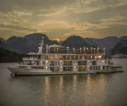 Paradise Elegance Cruise Halong