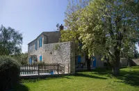Logis Saint Léonard Các khách sạn gần Embarcadère du Marais Poitevin