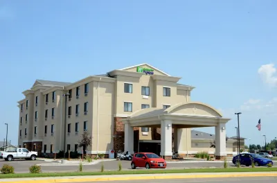 Holiday Inn Express & Suites Sidney Hotels in 