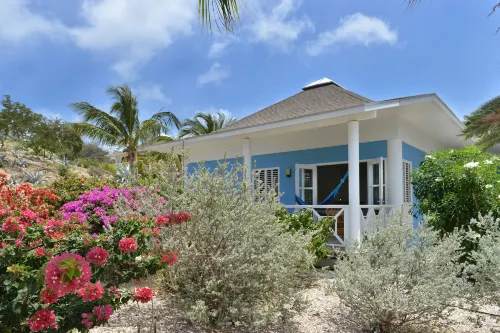 Chogogo Dive & Beach Resort Curacao فنادق في Jan Thiel