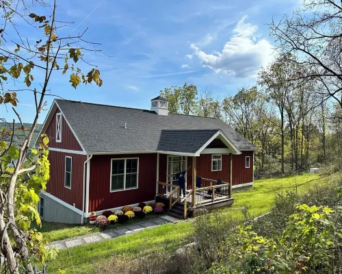The Barn and Barrel on the bluff of Keuka Lake, offering spectacular views! Hotels in Jerusalem