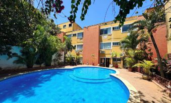 Suites Cancun Center