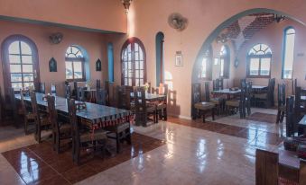 Bedouin Castle - Housity