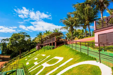 Balneário do Lago Hotel Отели рядом с достопримечательностью «Paraiso Perdido»