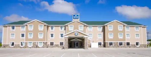 Cobblestone Hotel & Suites - Devils Lake - Pet friendly
