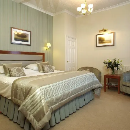 The George Hotel