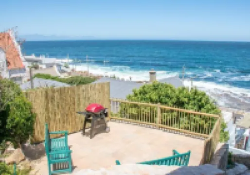 Modern Beach Apartment