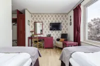 Såstaholm Hotell & Konferens Hotels in 