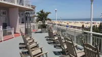 Commander Hotel & Suites