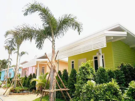 Suphan Wanwarn Resort Отели в г. Супхан Бури