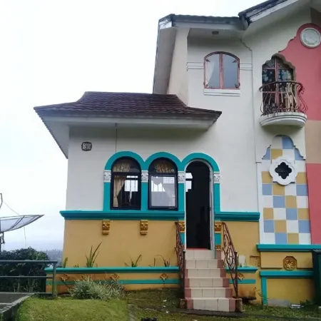 Villa Kota Bunga Vinca