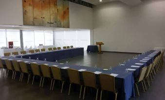 E-Hotel Larnaca Resort & Spa