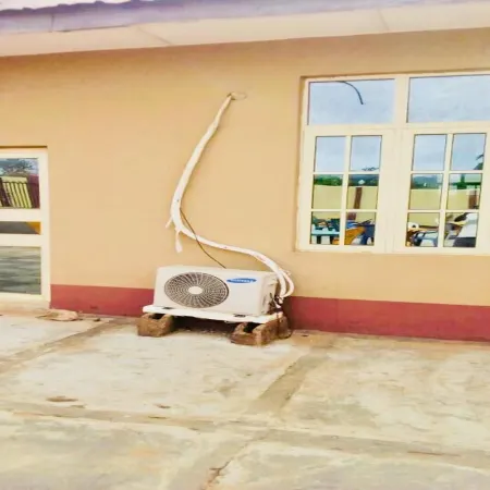 Momak 4 Hotel & Suites
