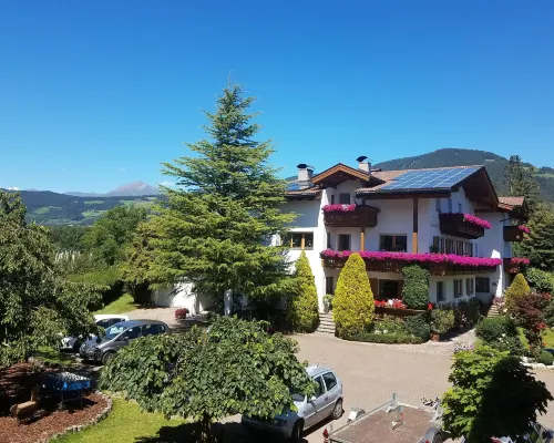 Residence Klementhof #4 Hotels in Naz
