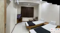 Hotel Rajdhani Hotel a Latur