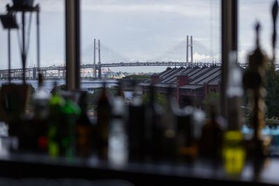 バー ナビオス横浜の写真