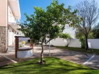 Nautika Suites 마리아 피아 비치 주변 호텔