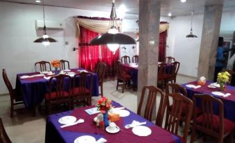 Quintessential Hotel & Suites by Badala