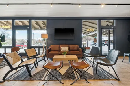 Adventure Inn Durango Отели в г. Дуранго