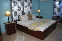 Coconut Pointe Villa & Beach Resort Hotels near Terrazzo Junction