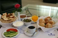 Zoukotel Hotel - พร้อมอาหารเช้า