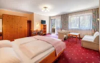 Landhotel Post Hotels in Heiligenblut
