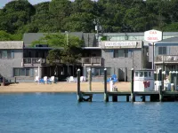 Vineyard Harbor Motel - Private Beach Hotels in Tisbury