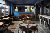 Four Points by Sheraton Edmonton South - breakfast