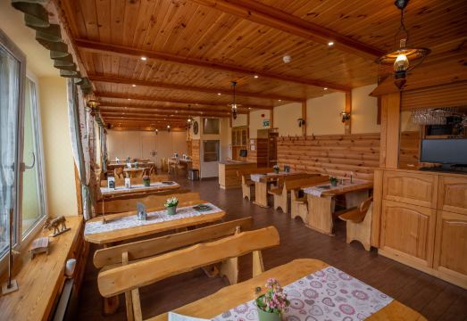 2. 페헤르 사스 판..