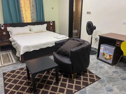 Laroy Suites