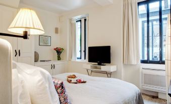 Paris Green House residence