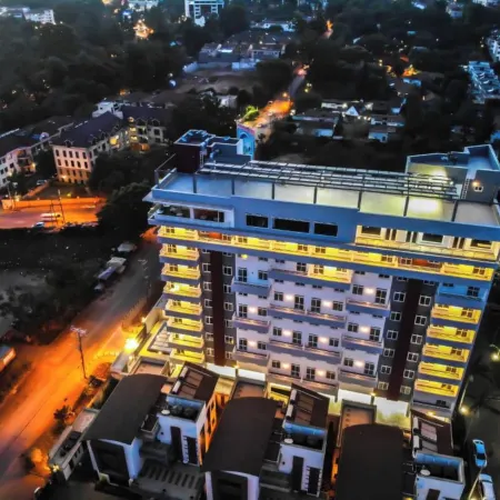 Glam Hotel Отели рядом с достопримечательностью «Посольство США»