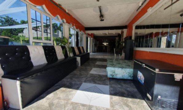 Sandy Bay Paradise Retreat - 7 Bedrooms