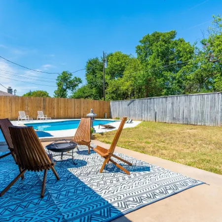 The Sinatra - Fun, 5BD Home! Huge Pool! Game Room!