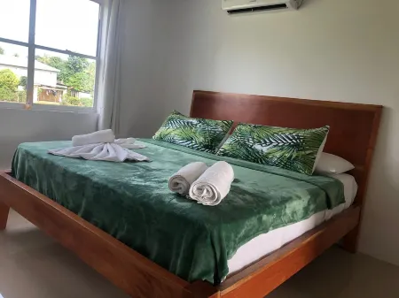 Emerald Luxe Suites Отели в г. Остров Гранде дель Маис