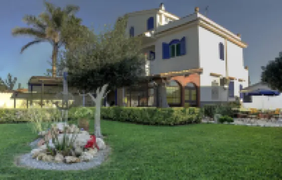 บีแอนด์บี เลซาลิเน โรงแรมใน