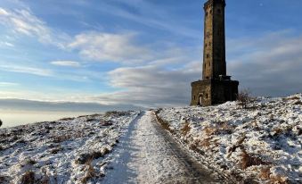 Whole House -Sleeps4-Parking-Garden-Bikinghiking