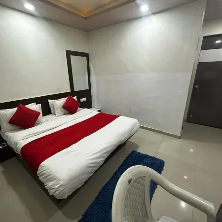 HOTEL CAPITAL