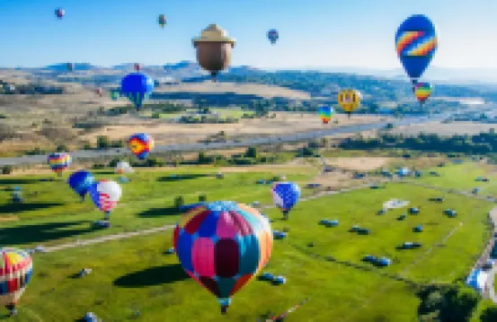 NEW Chic 2BR Stay with Heated Pool, Gym & Mini Golf