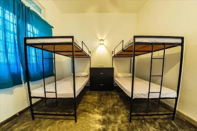 Colombo Beach Hostel Hotels near Mount Lavinia Beach