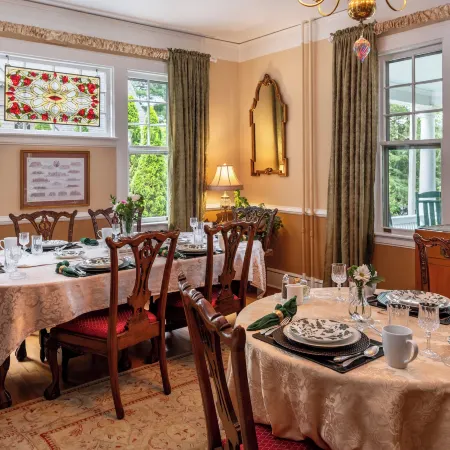 Abbington Green Bed & Breakfast Inn