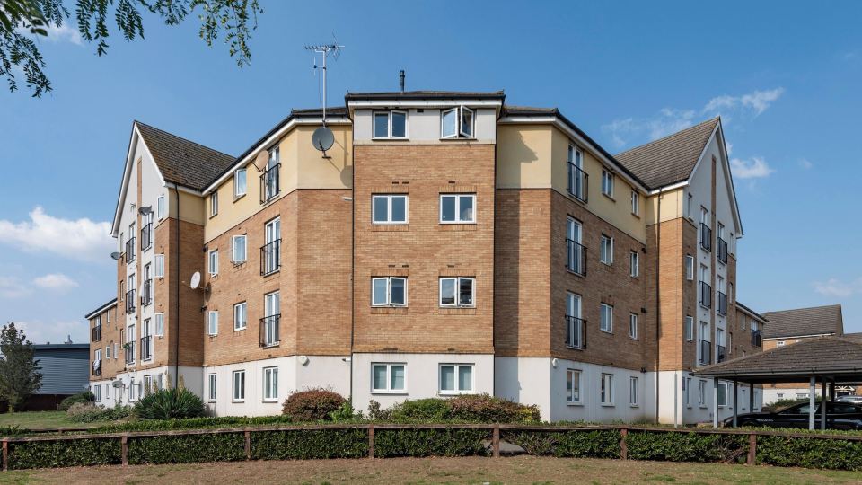 Stylish Elegant New Flat 5 Min from Crossrail