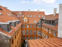 Sanders Saint - Loft One-Bedroom Apartment by the Charming Canals Hôtels à : Christianshavn
