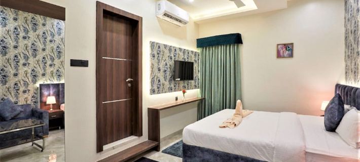 Hotel Rose Gold Hotels in Ahmednagar