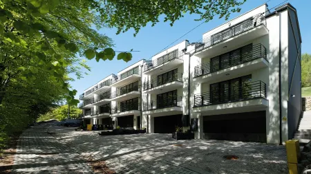 Ski & Bike, Sun & Snow Отели рядом с достопримечательностью «Estrada Skalite»