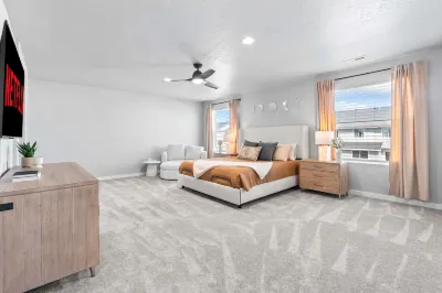 Spacious 5BR - Gamer Room - Hot Tub & Pool Access