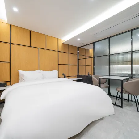 JAMSIL LOUNGE HOTEL Отели рядом с достопримечательностью «Станция метро Jamsil»