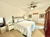 Beautiful 4BR/4BA.Close to HHI/SAV/BEU, 5 minutes to Palmetto Bluff's entrance