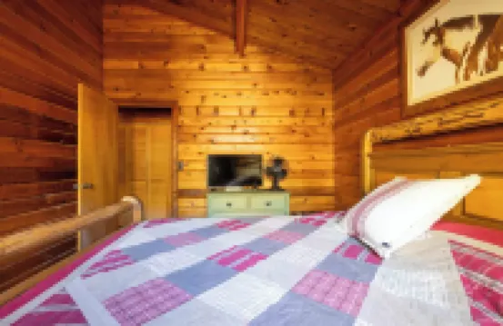 NEW! CozyCreekCabin-Treehouse-Large Deck-Mountain Home